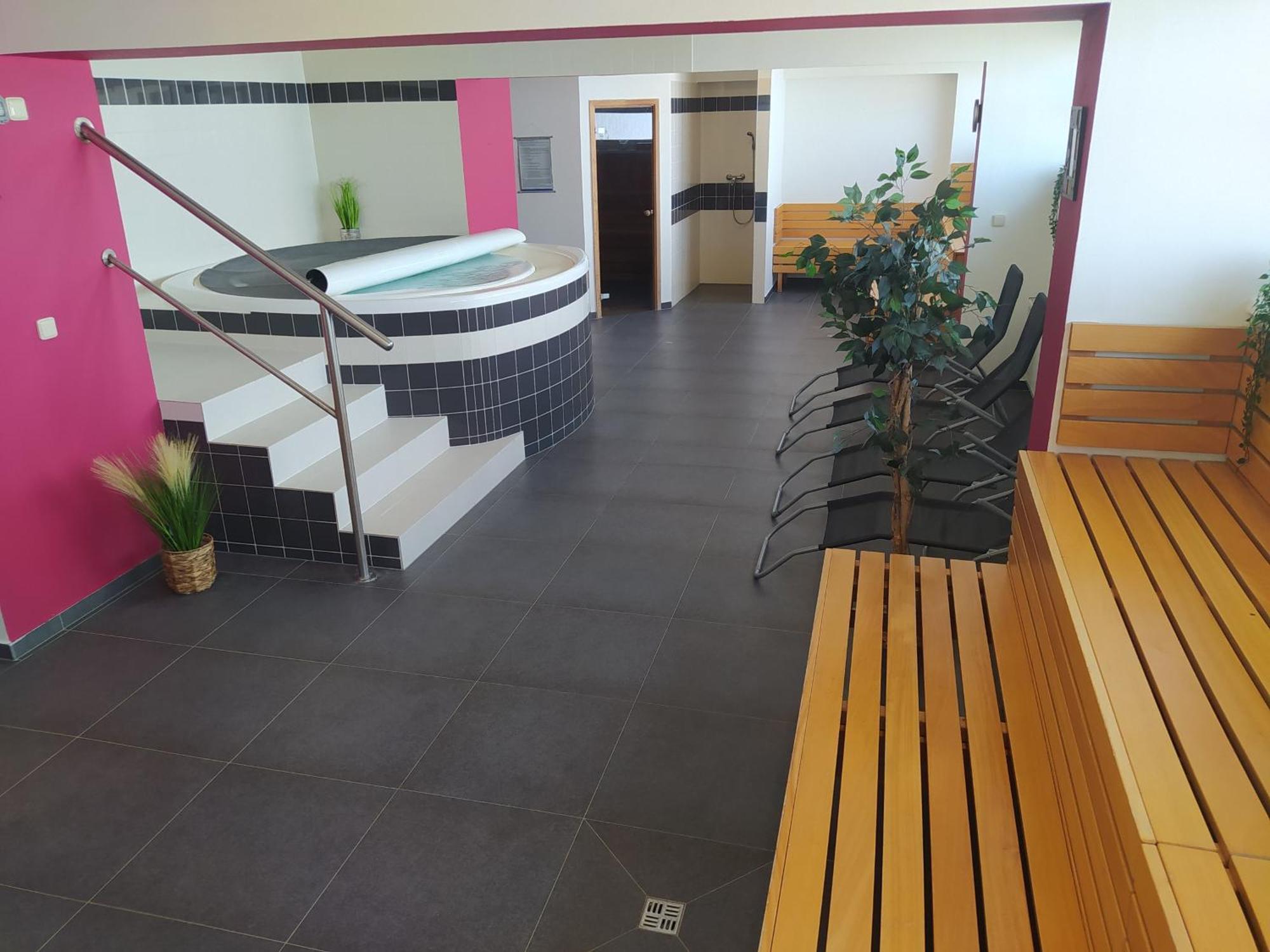 Hotel S-Centrum Benesov  Dış mekan fotoğraf