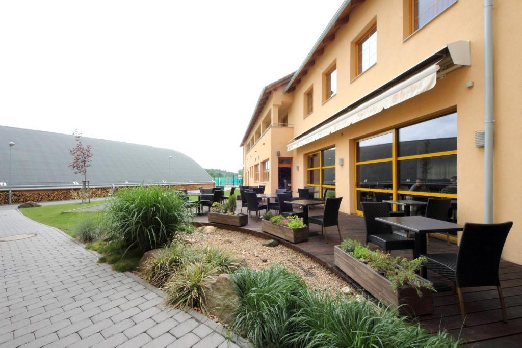 Hotel S-Centrum Benesov  Dış mekan fotoğraf