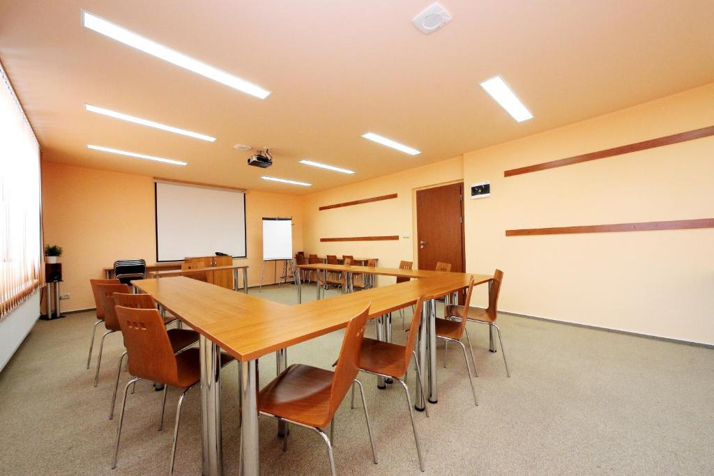 Hotel S-Centrum Benesov  Dış mekan fotoğraf