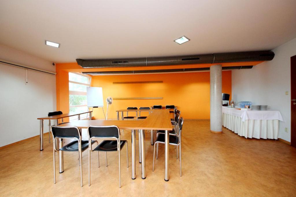 Hotel S-Centrum Benesov  Dış mekan fotoğraf