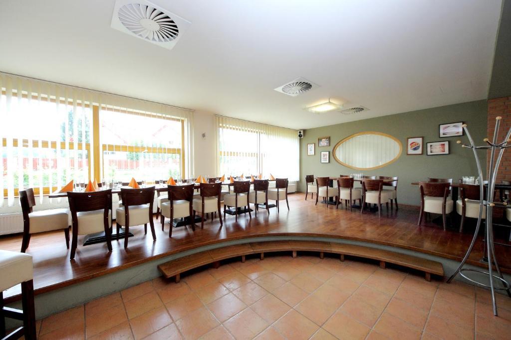 Hotel S-Centrum Benesov  Dış mekan fotoğraf