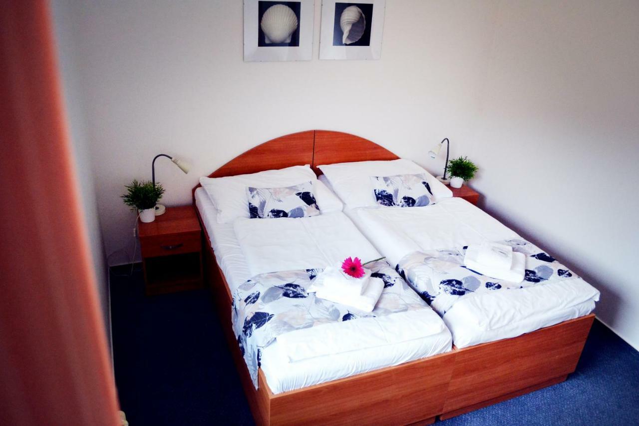 Hotel S-Centrum Benesov  Dış mekan fotoğraf