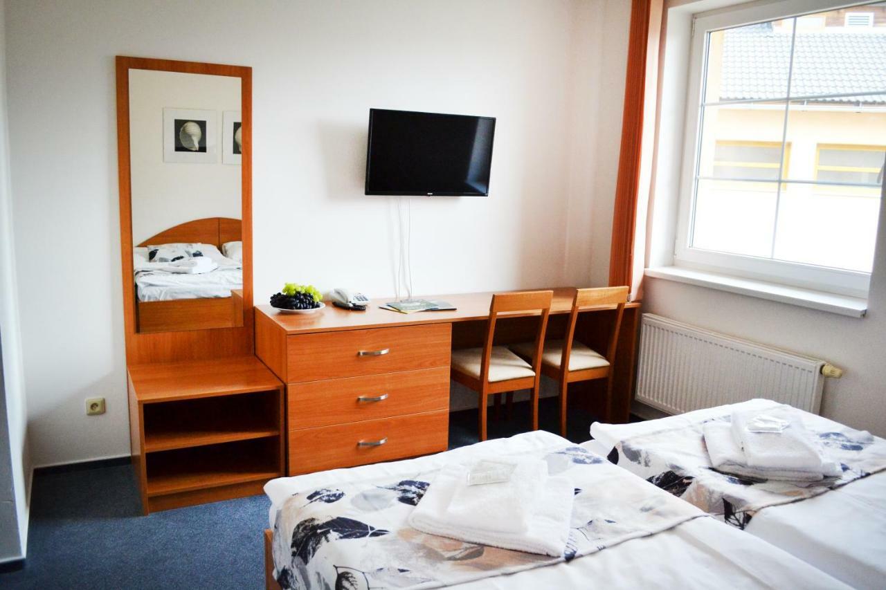 Hotel S-Centrum Benesov  Dış mekan fotoğraf