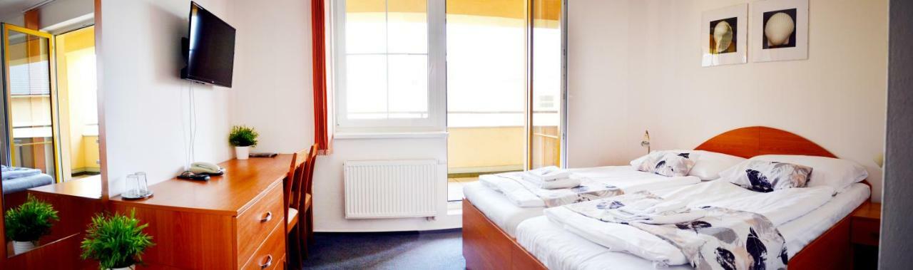 Hotel S-Centrum Benesov  Dış mekan fotoğraf