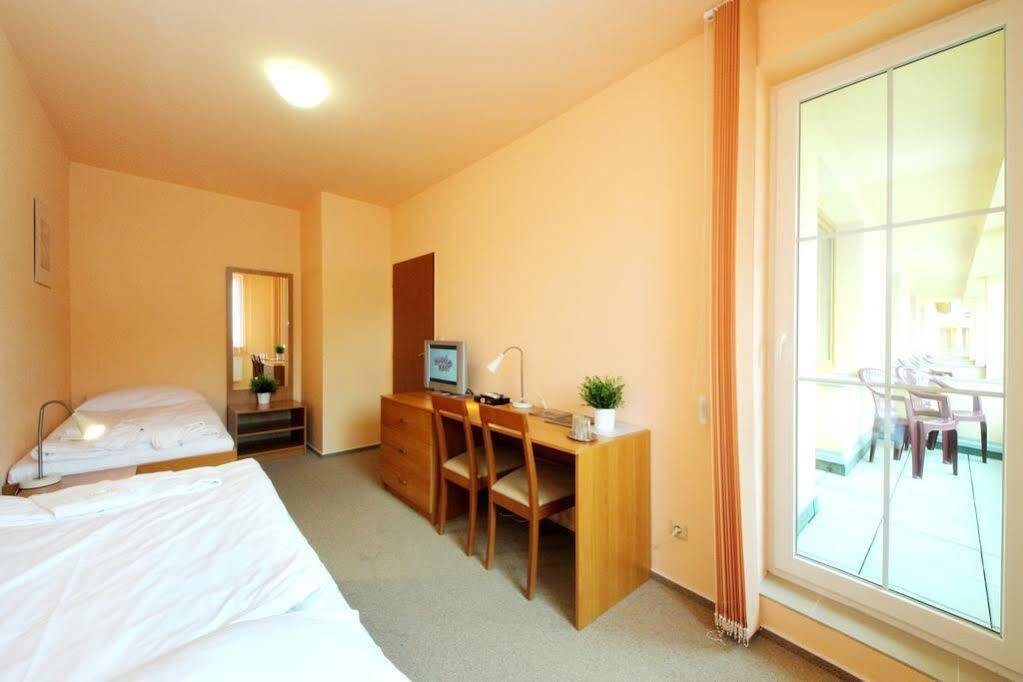 Hotel S-Centrum Benesov  Dış mekan fotoğraf